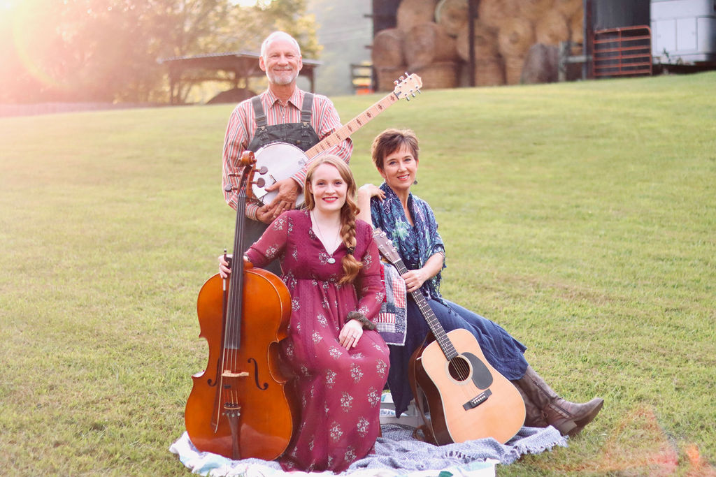 Read more about the article Harmony In The Hollow Appalachian Folk Festival
