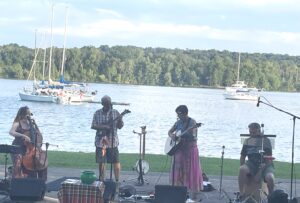 Read more about the article Songs, sails and shimmering waves